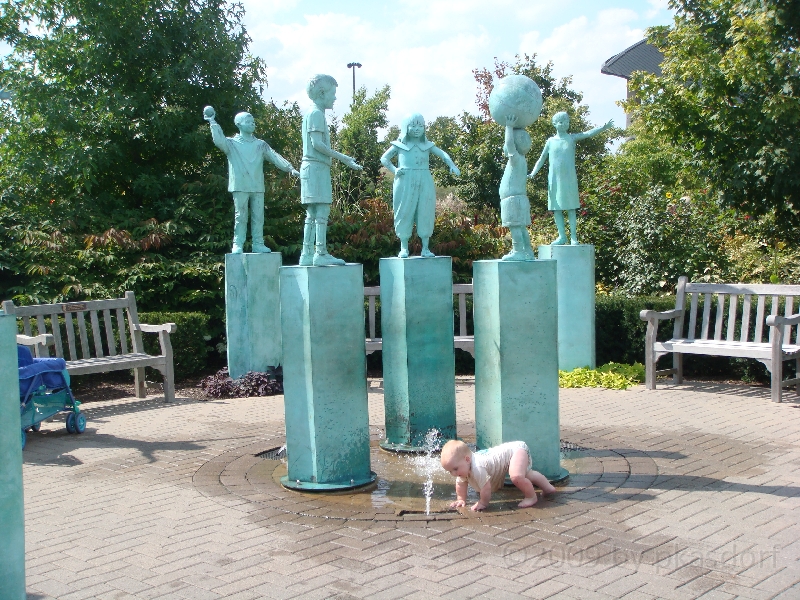 Western Michigan [2009] 397.JPG - Scenes from Frederik Meijer Gardens & Sculpture Park.